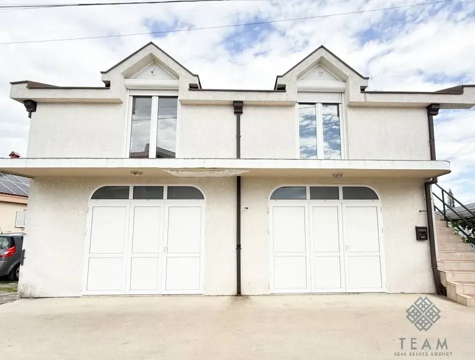 Izdavanje, poslovni prostor, 110m², Gornja Gorica, Podgorica