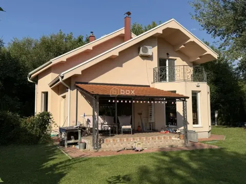 Sale, house, 180m², Donja Vrežina, Niš - image 2