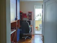 Izdavanje, trosoban stan, 80m², Centar, Podgorica - image 10