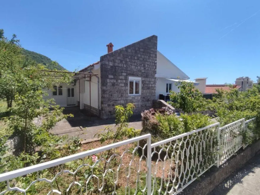 Sale, house, 210m², Petrovac, Budva