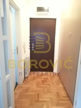 Izdavanje, garsonjera, 25m², Južni Bulevar, Vračar Sve Podlokacije - image 4