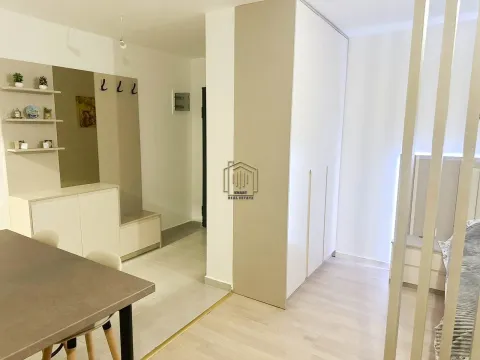 Izdavanje, jednosoban stan, 50m², Centar, Tivat - image 3