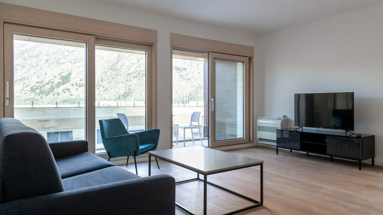 Rent, apartment, 136m², Kotor, Crna Gora