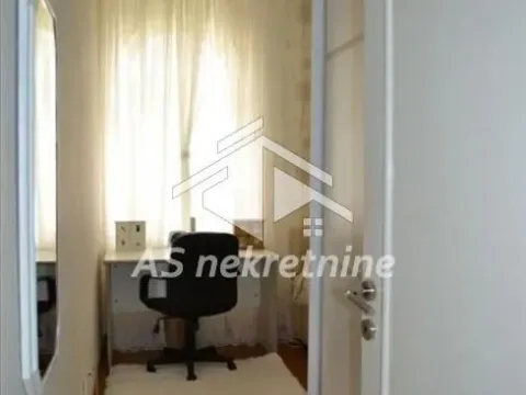 Izdavanje, četvorosoban stan, 135m², Senjak, Beograd - image 16