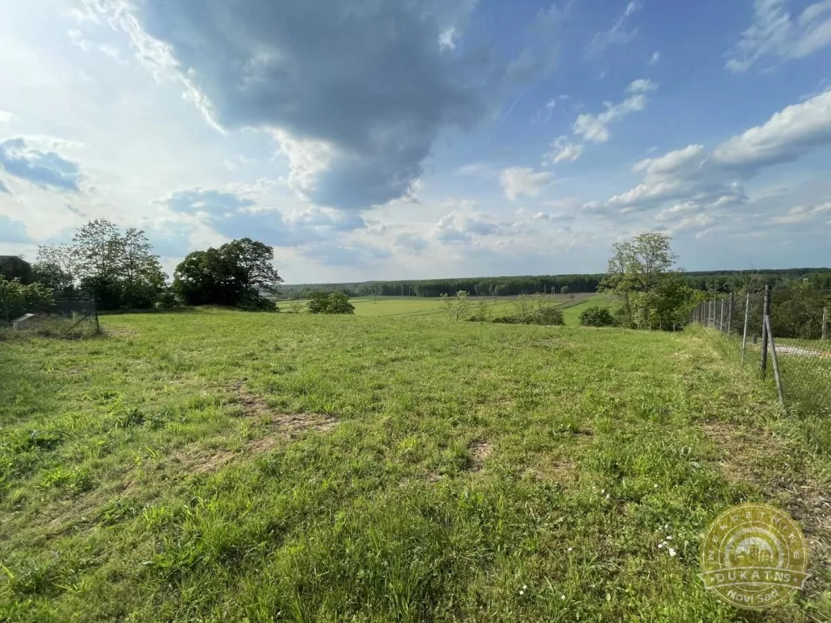 Prodaja, plac, 2400m², Rakovac, Novi Sad Sve Podlokacije