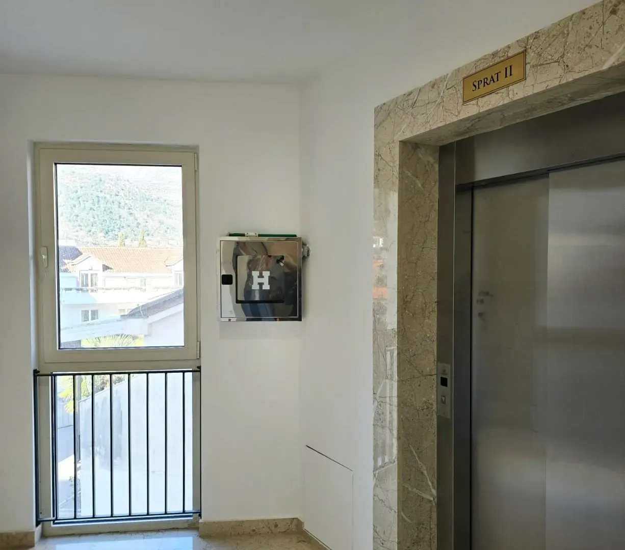 Prodaja, dvosoban stan, 65m², Centar, Budva