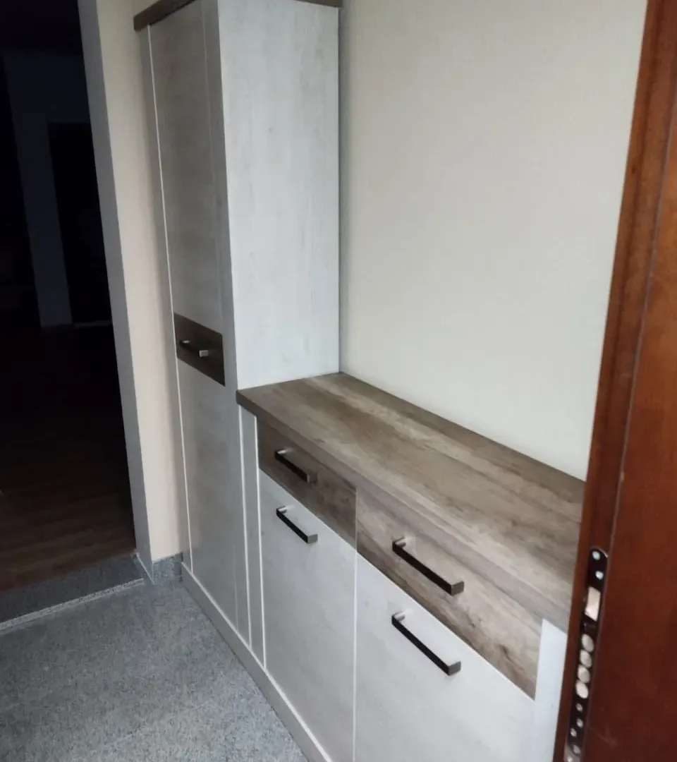 Izdavanje, dvosoban stan, 98m², Donja Lastva, Tivat