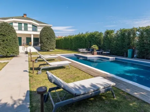 Izdavanje, kuća, 500m², Zabjelo, Podgorica - image 30
