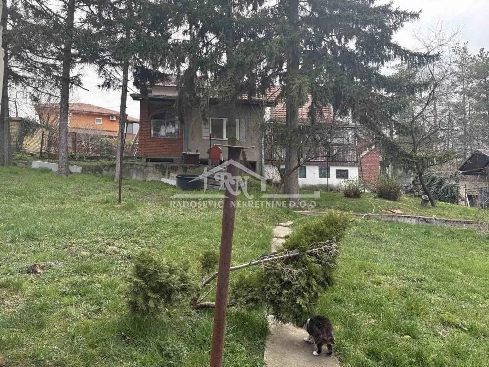 Prodaja, kuća, 215m², Lisović, Barajevo