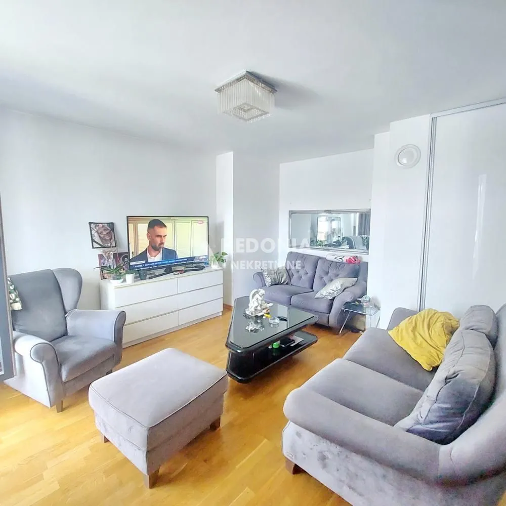 Sale, four bedroom apartment, 106m², Višnjička Banja, Palilula Sve Podlokacije