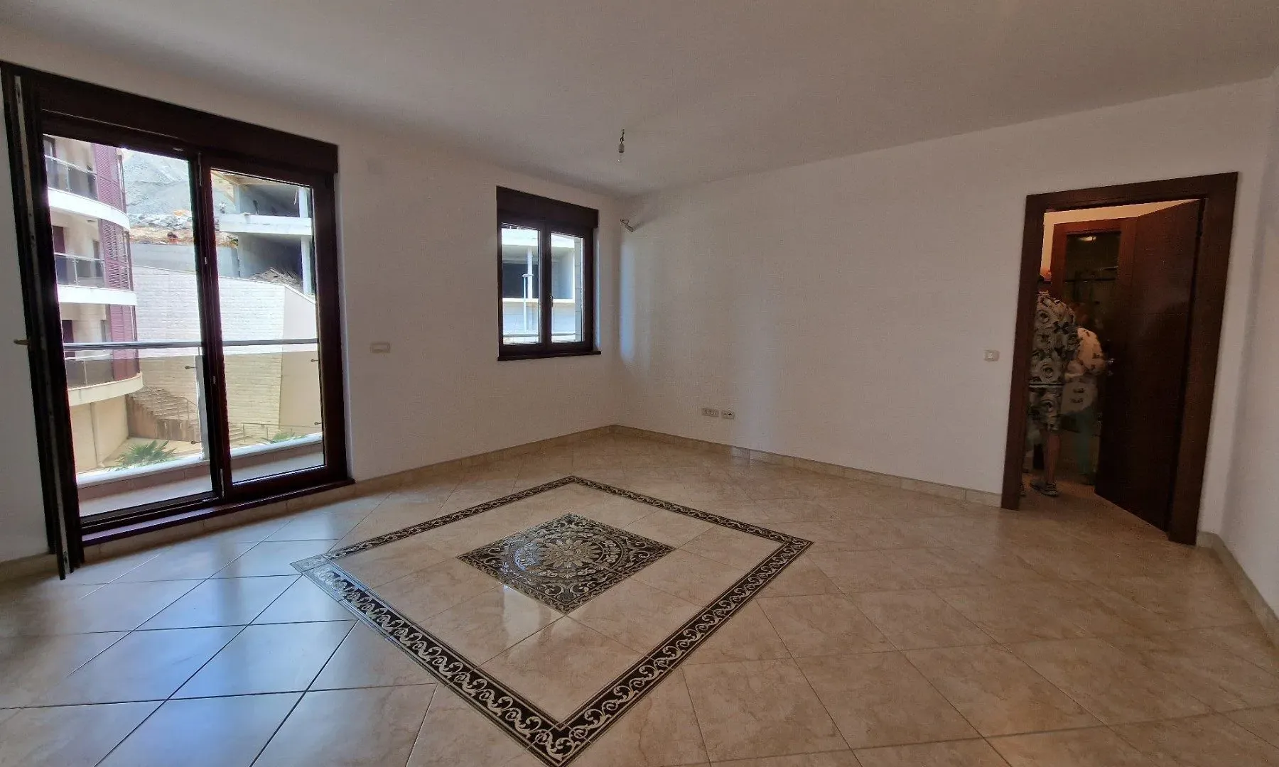 Sale, one bedroom apartment, 72m², Bečići, Budva