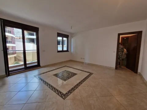 Prodaja, jednosoban stan, 72m², Bečići, Budva - image 7