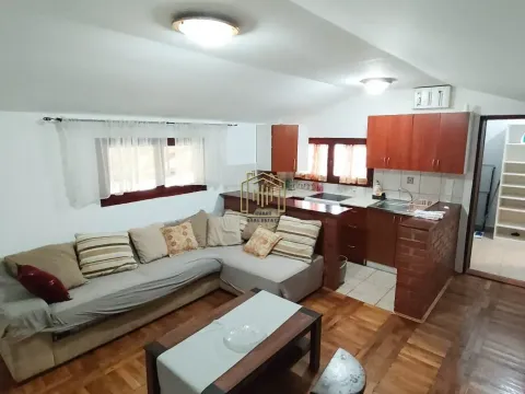 Izdavanje, kuća, 42m², Podgorica, Crna Gora - image 9