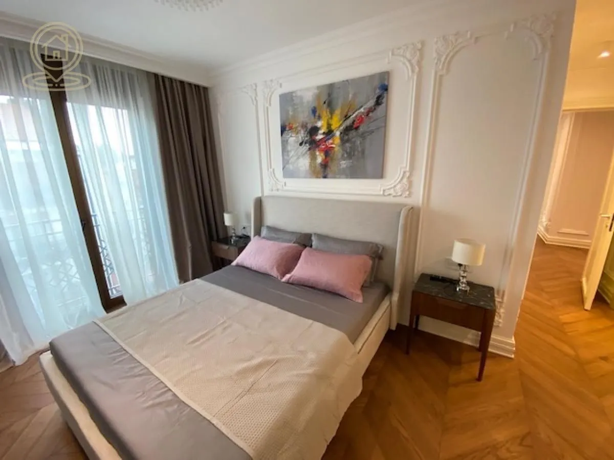 Izdavanje, četvorosoban stan, 170m², Čubura, Beograd