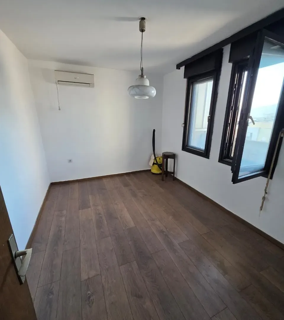 Prodaja, trosoban stan, 95m², Blok 9, Podgorica