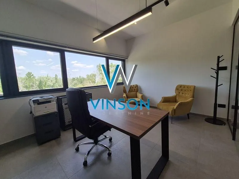 Rent, office space, 230m², Železnička Stanica, Novi Sad Sve Podlokacije