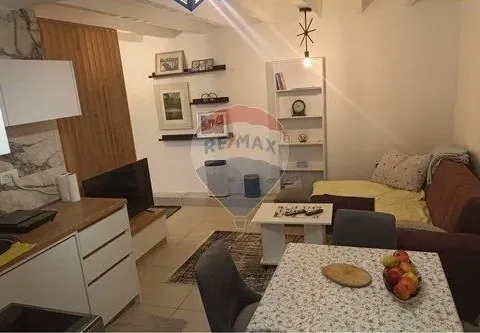 Izdavanje, jednosoban stan, 43m², Podgorica, Crna Gora