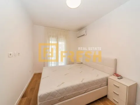 Rent, two bedroom apartment, 70m², City Kvart, Podgorica - image 4