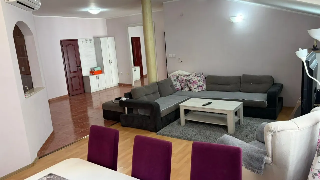 Rent, office space, 90m², Pobrežje, Podgorica