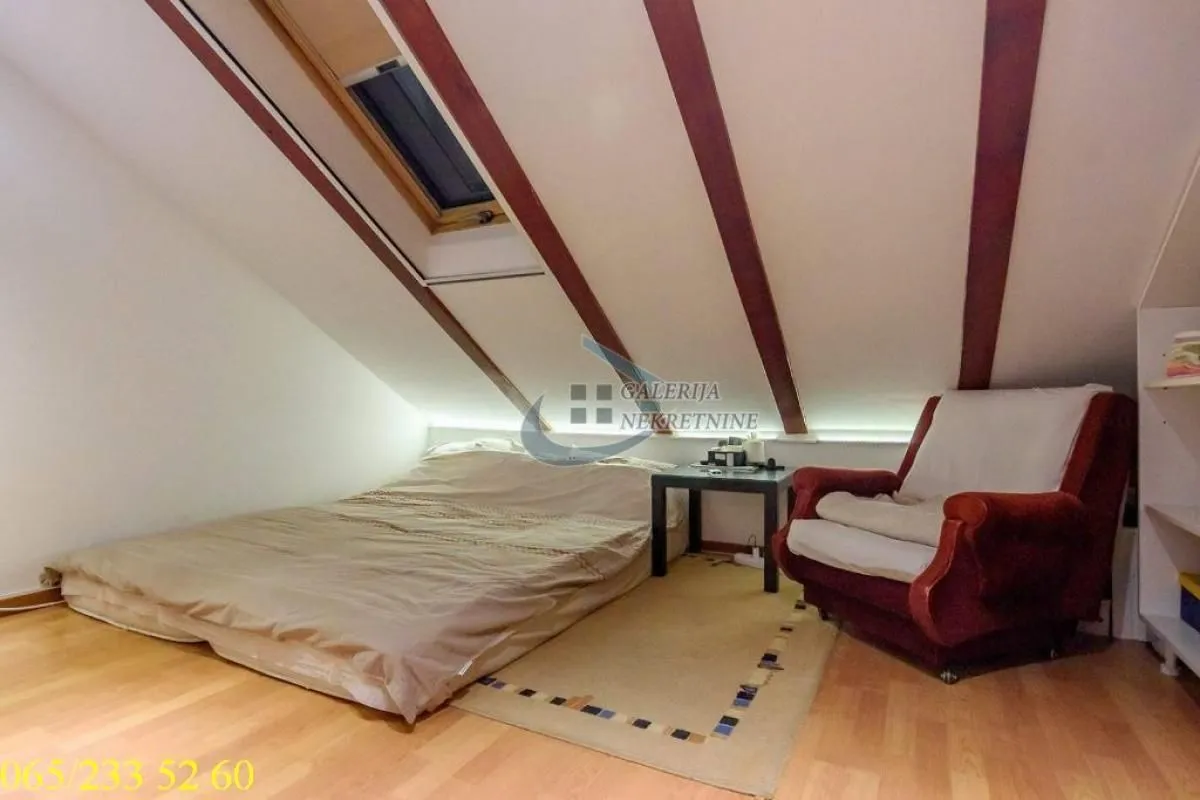 Sale, four bedroom apartment, 104m², Stari Grad, Beograd