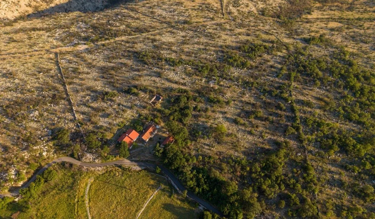Prodaja, plac, 46000m², Doljani, Podgorica