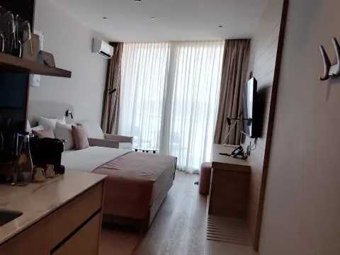 Prodaja, jednosoban stan, 43m², Bečići, Budva - image 7