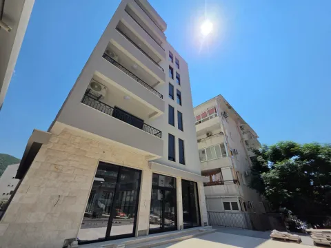 Prodaja, jednosoban stan, 42m², Budva, Crna Gora - image 15