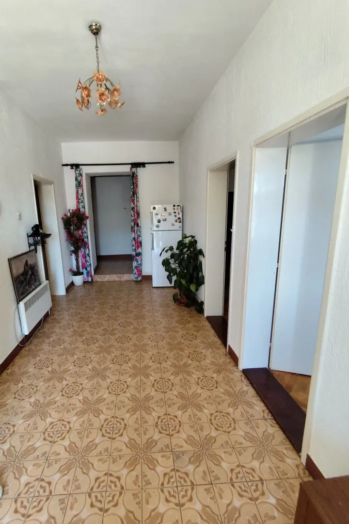 Rent, four bedroom apartment, 140m², Momišići, Podgorica