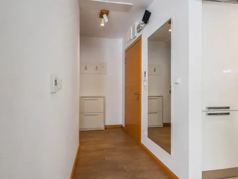 Prodaja, dvosoban stan, 77m², Centar, Budva - image 12