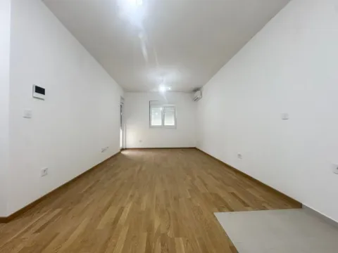 Sale, one bedroom apartment, 46m², Stari Aerodrom, Podgorica - image 9