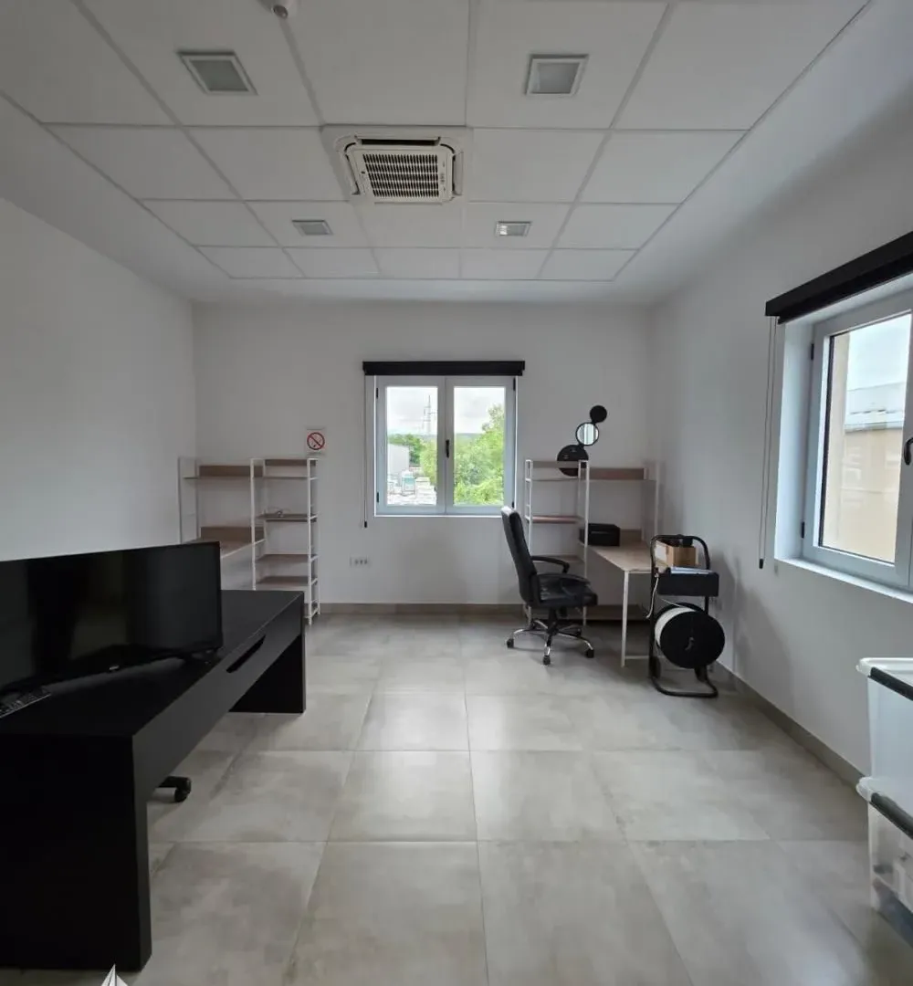 Rent, office space, 400m², Leštane, Grocka