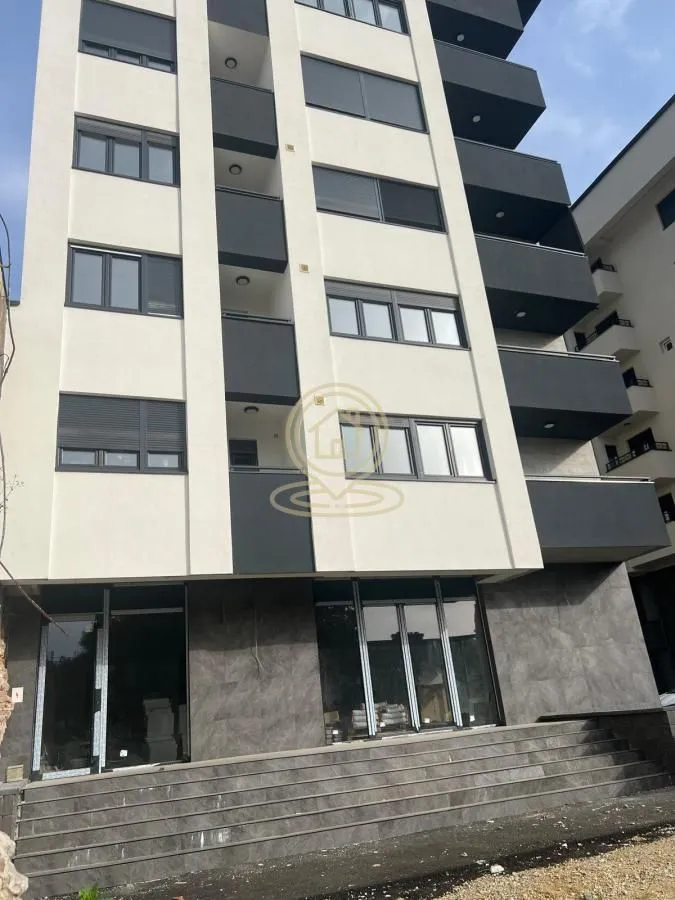 Prodaja, poslovni prostor, 95m², Centar, Kragujevac