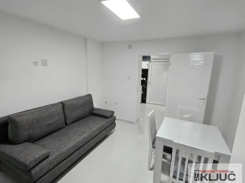 Rent, studio apartment, 27m², Telep, Novi Sad Sve Podlokacije - image 2