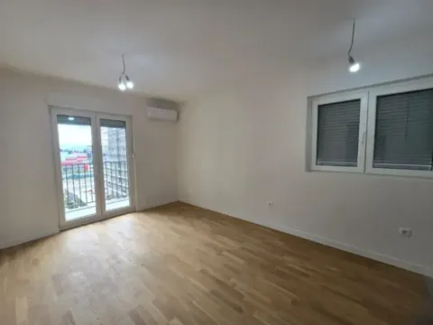 Izdavanje, jednosoban stan, 45m², Zabjelo, Podgorica - image 6