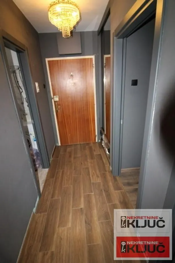 Prodaja, dvosoban stan, 63m², Bulevar Oslobodjenja, Novi Sad Sve Podlokacije