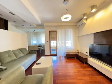 Izdavanje, dvosoban stan, 95m², Preko Morače, Podgorica - image 4