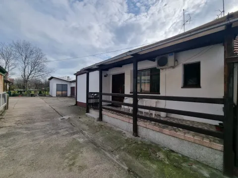 Kuća in Zemun Gornji Grad