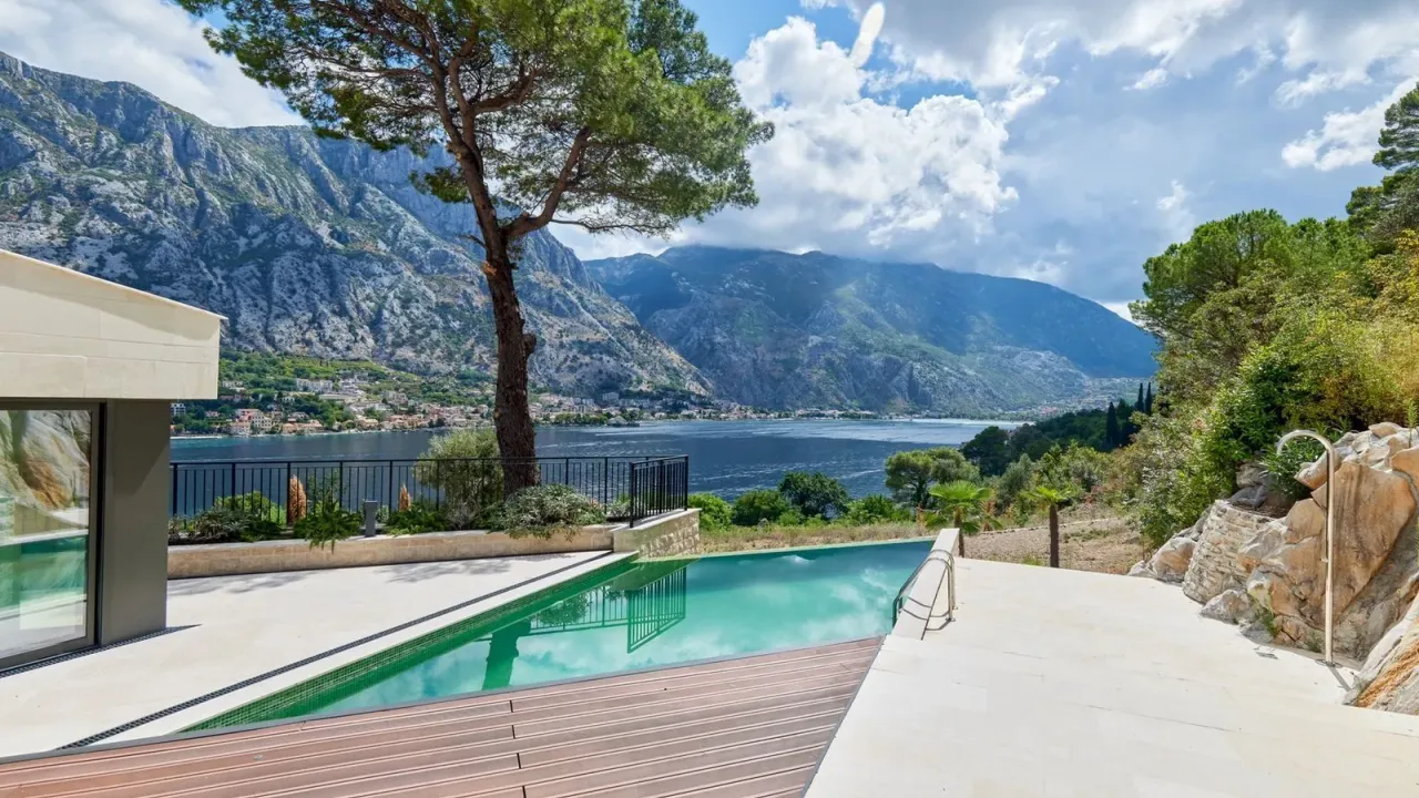 Sale, house, 479m², Prčanj, Kotor