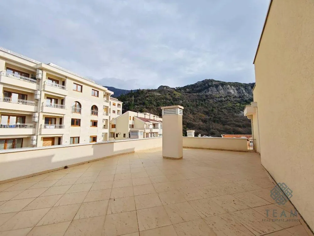 Sale, four bedroom apartment, 199m², Lazi, Budva