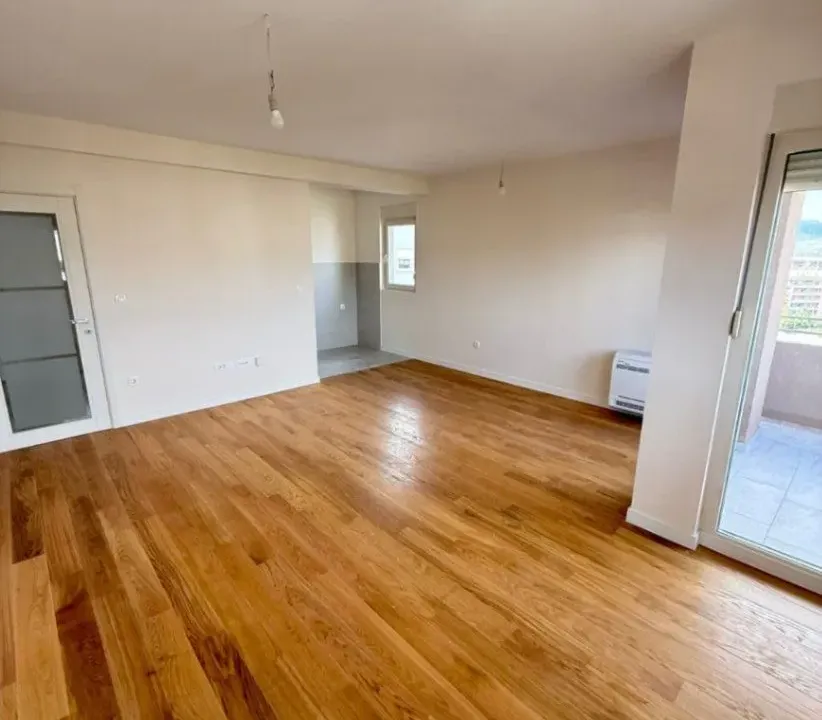 Prodaja, dvosoban stan, 72m², Central Point, Podgorica