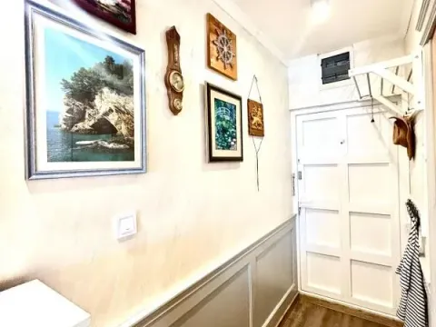 Izdavanje, trosoban stan, 85m², Babin Do, Budva - image 8