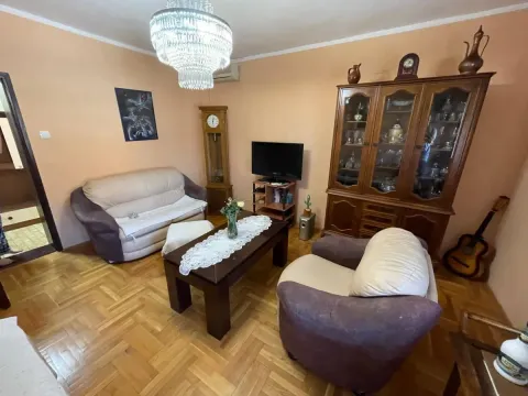 Izdavanje, kuća, 106m², Sremska Kamenica, Petrovaradin - image 3