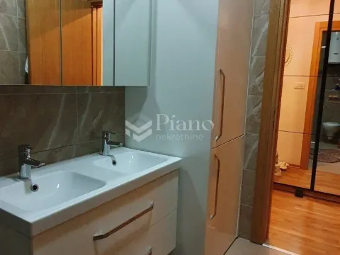 Izdavanje, dvosoban stan, 55m², Blok 6, Podgorica - image 10