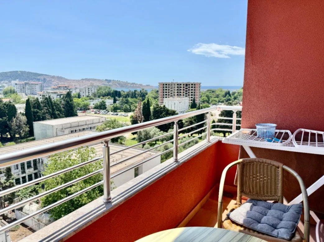 Izdavanje, jednosoban stan, 45m², Centar, Bar