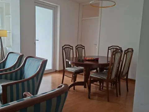 Izdavanje, trosoban stan, 110m², Makedonsko naselje, Bar - image 2