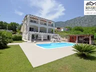 Prodaja, kuća, 348m², Zelenika, Herceg Novi - image 1