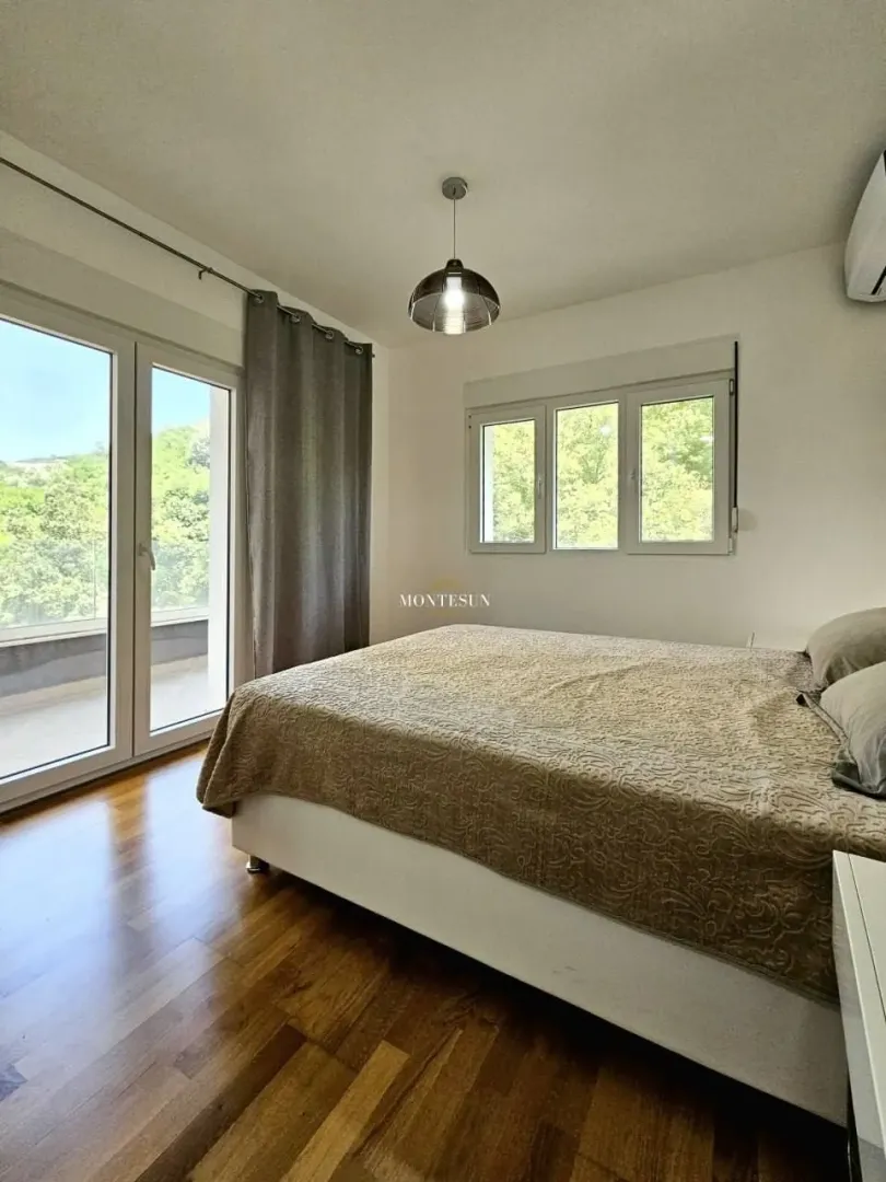 Rent, one bedroom apartment, 78m², Centar, Budva