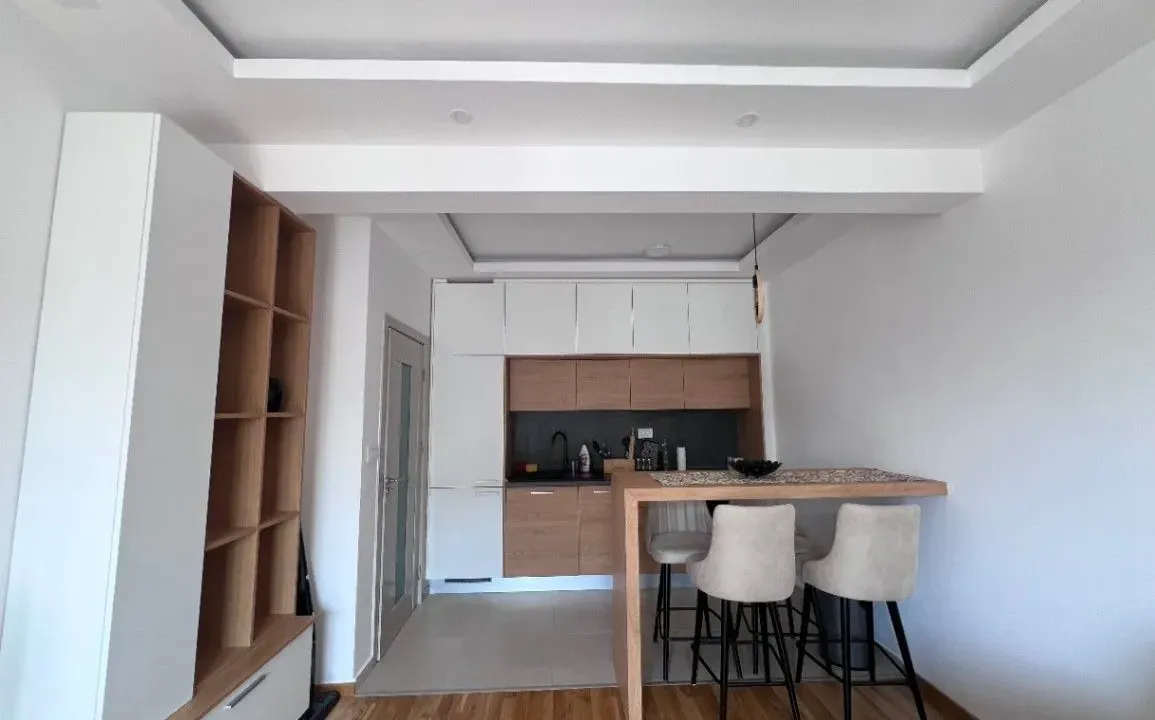 Izdavanje, jednosoban stan, 46m², Šušanj, Bar