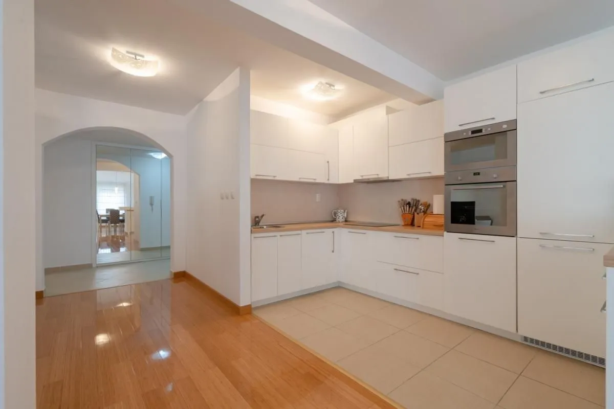 Sale, three bedroom apartment, 222m², Budva, Crna Gora