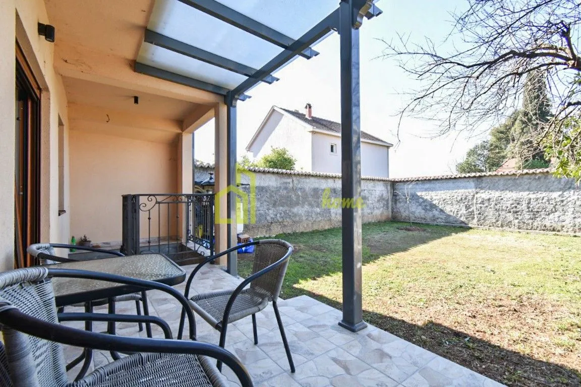 Rent, house, 280m², Stara Varoš, Podgorica